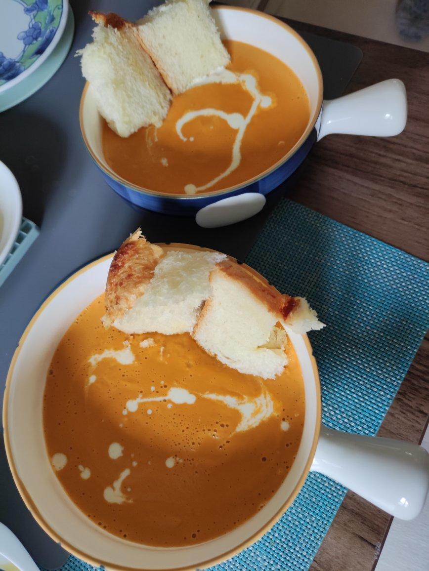 胡萝卜芫荽浓汤Carrot coriander soup