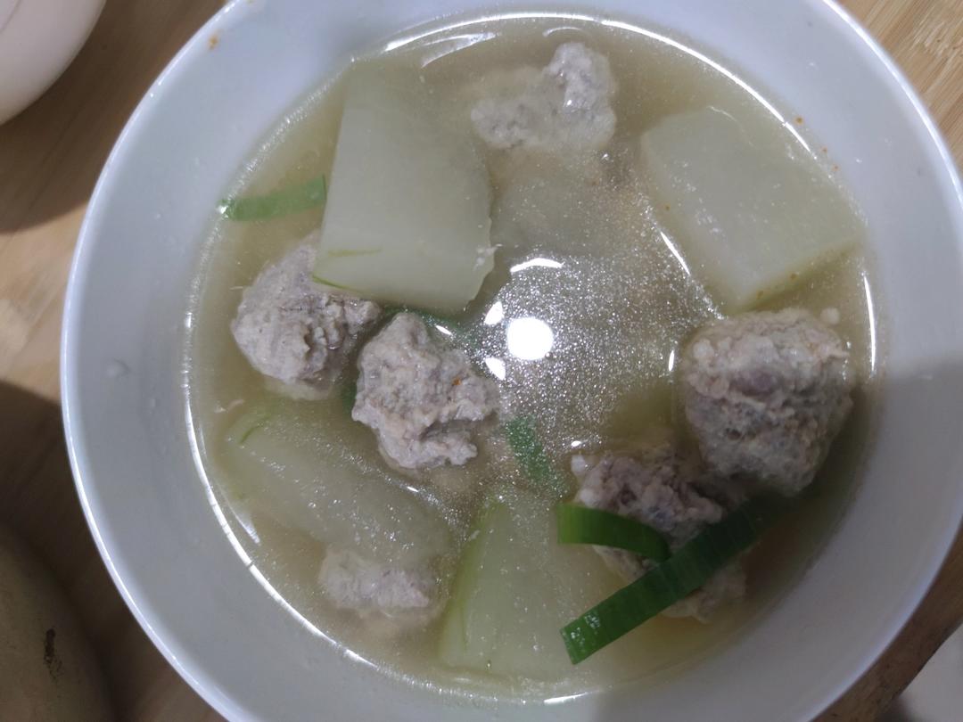 巨鲜美的冬瓜丸子汤