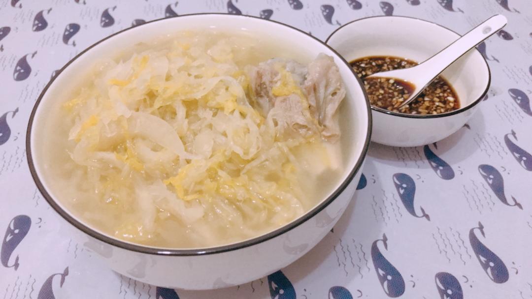 大骨棒炖酸菜