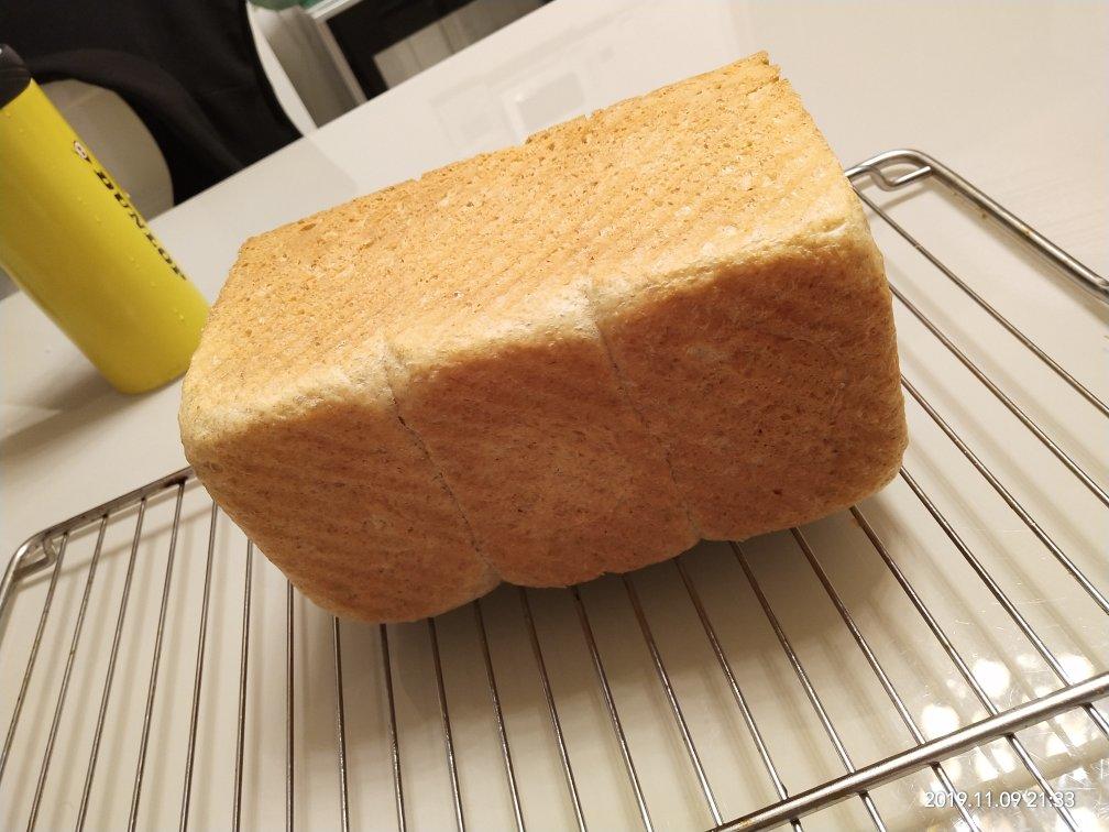 一次性发酵的全麦吐司