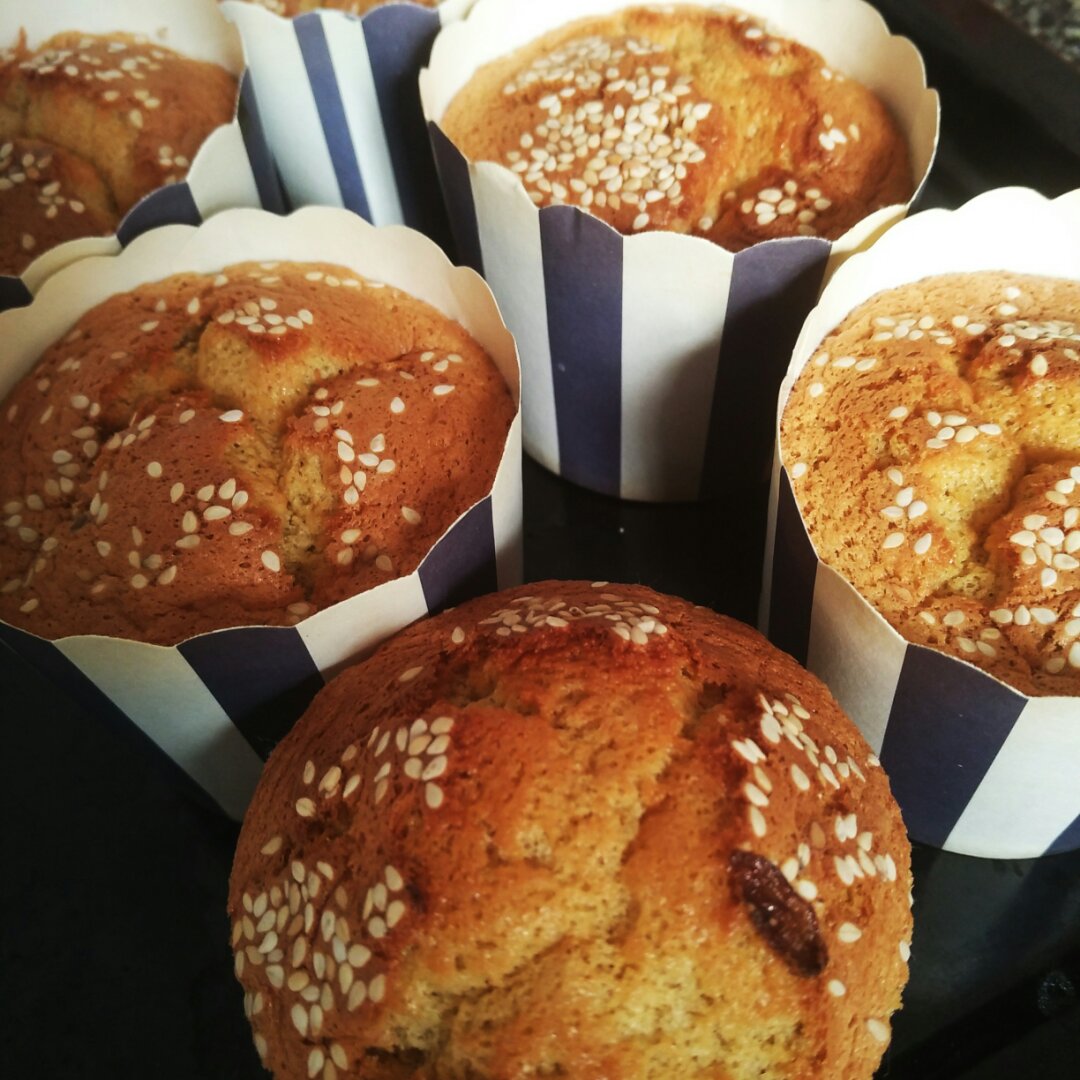 不会回缩的纸杯蛋糕--海氏烤箱定制