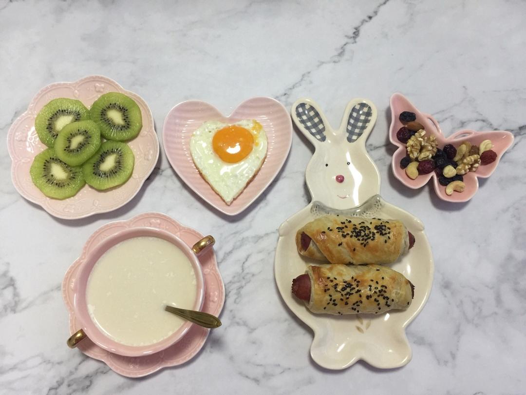 手抓饼胚芝士香肠卷