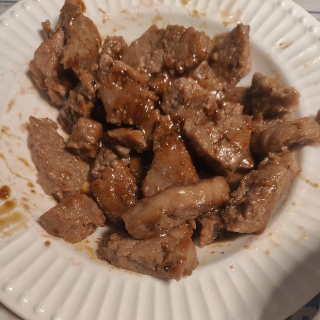 黑椒牛排（配酱汁做法）