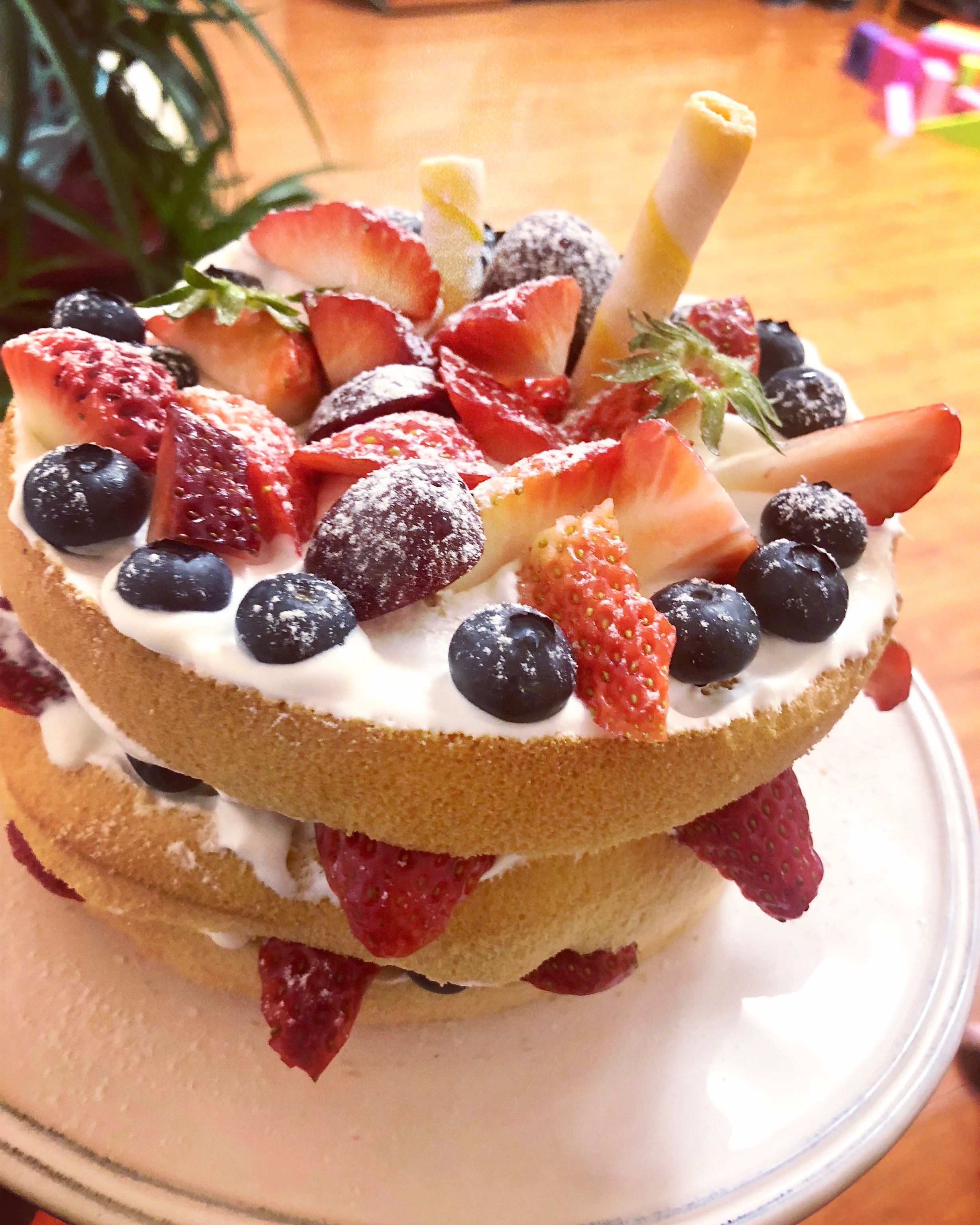 草莓裸蛋糕生日蛋糕