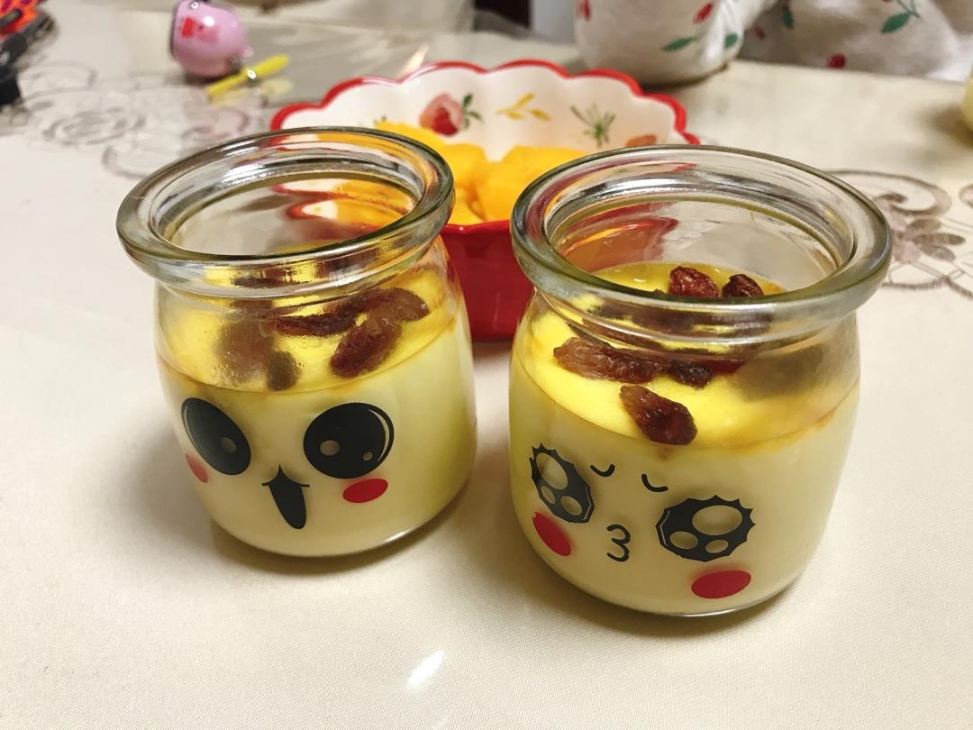 Crèmebrulée。法式烤布雷。焦糖布丁。