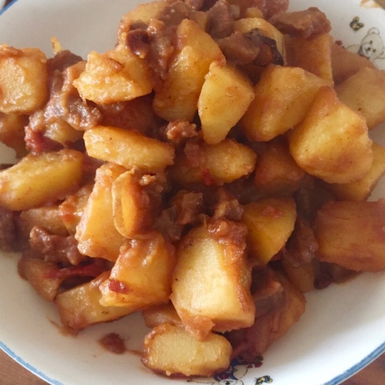土豆炖牛肉