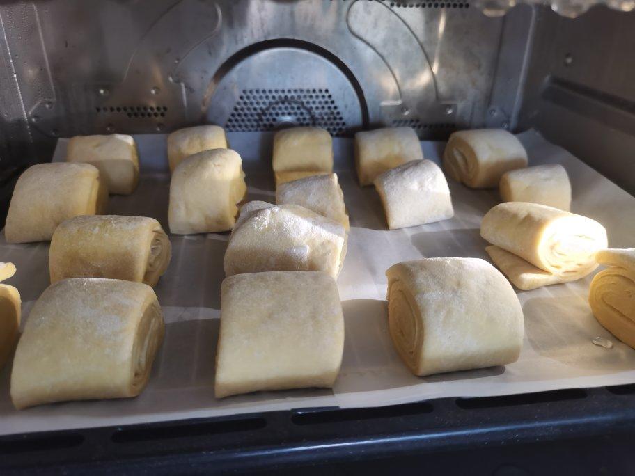 新手也可以--详解如何做出人见人爱、金黄的南瓜馒头