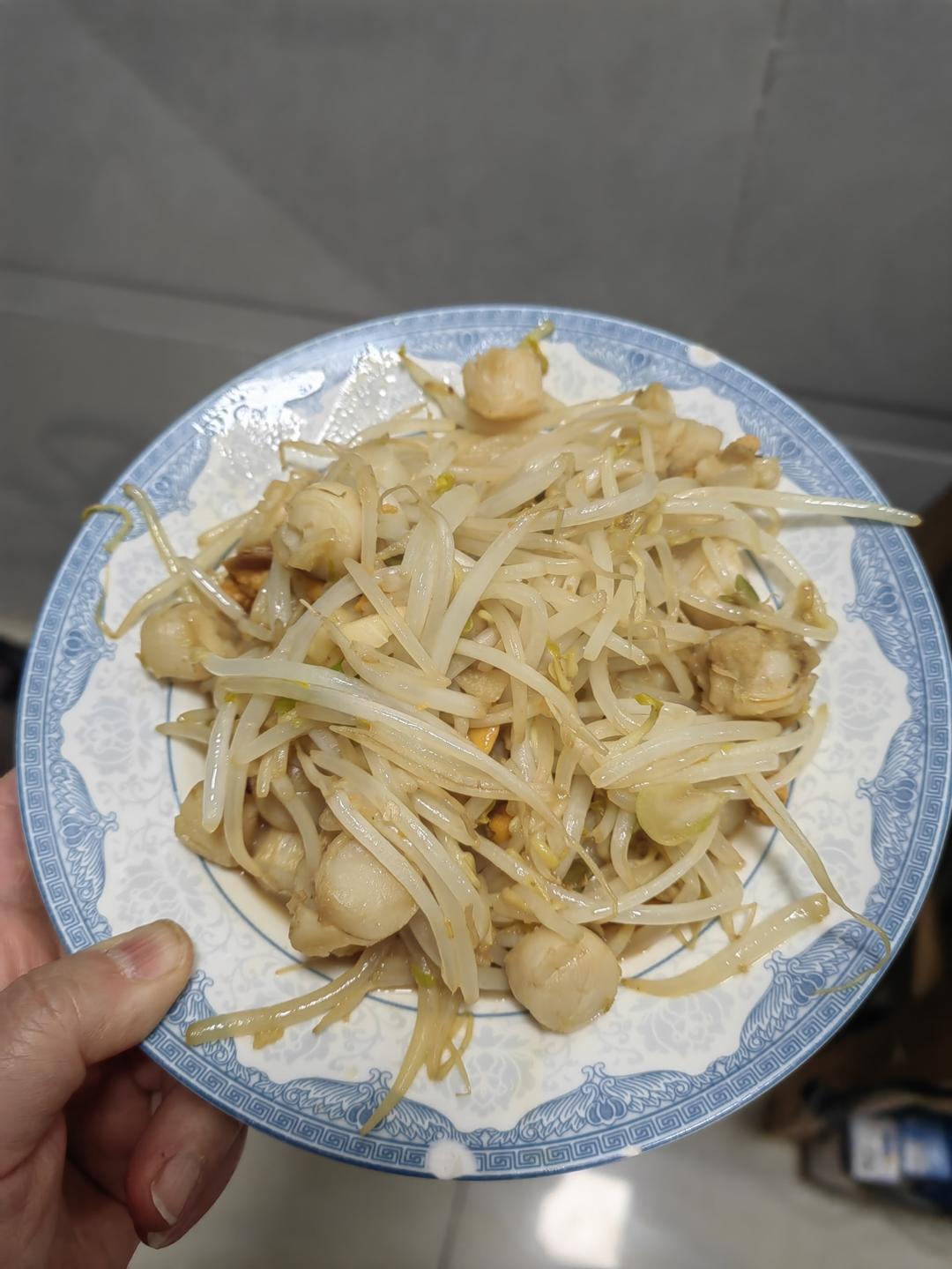 一道简单又好吃的粉丝炒扇贝
