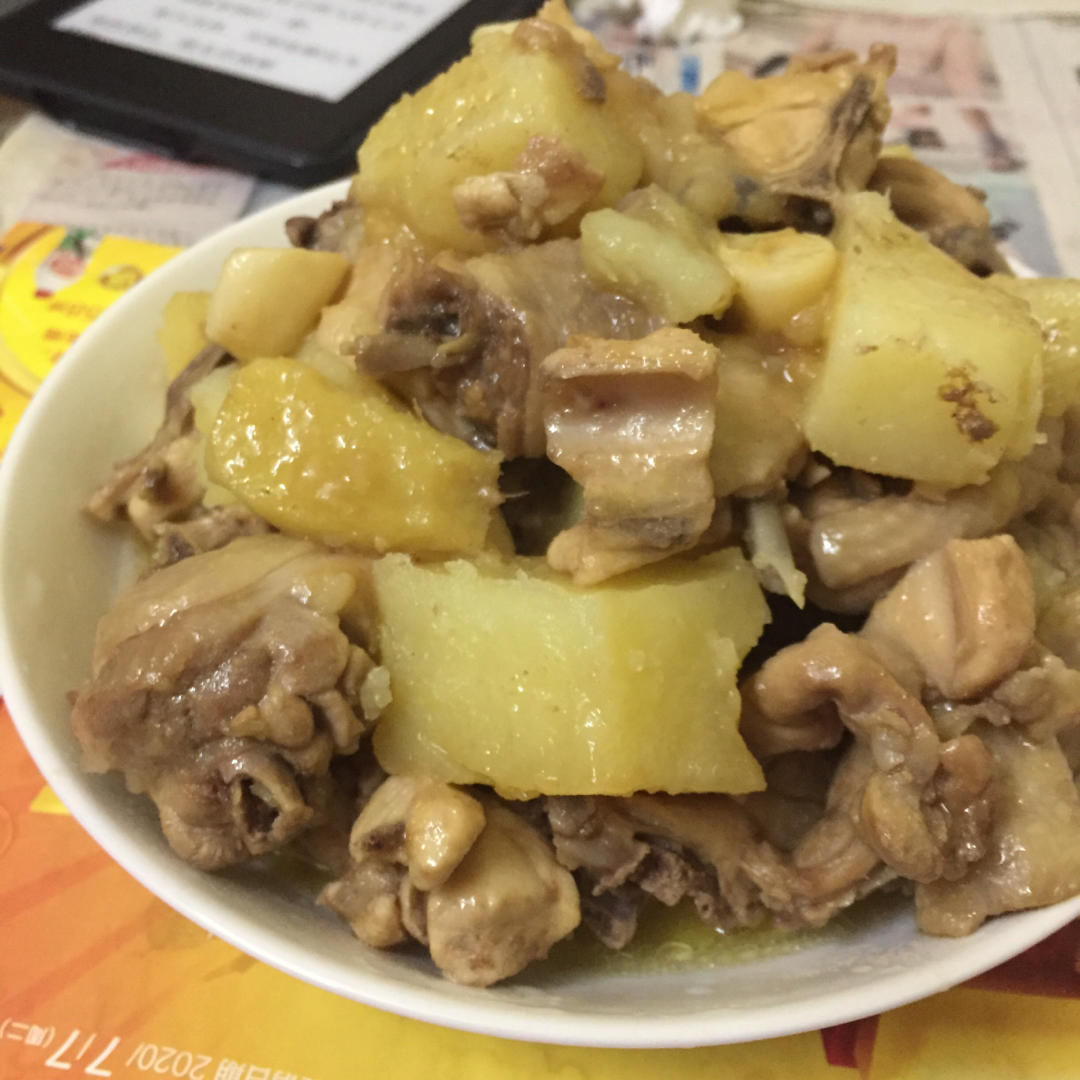 土豆丁焖鸡