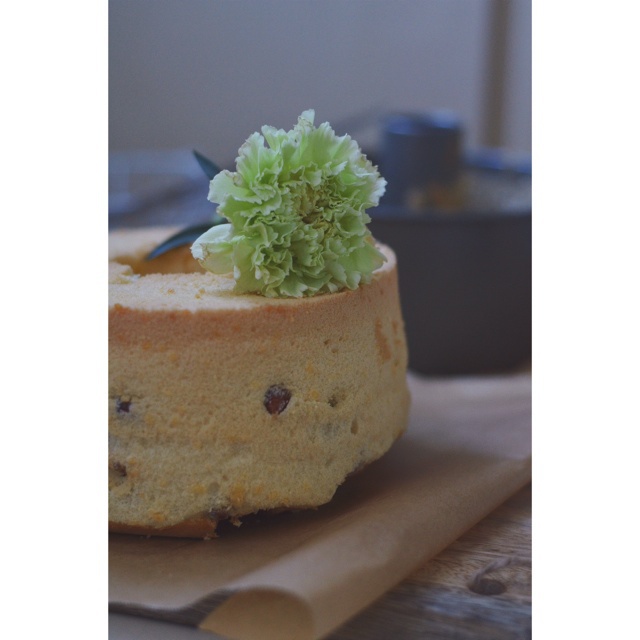 eva_依然在路上做的無花果加堅果戚風蛋糕【fig&nuts chiffon cake】