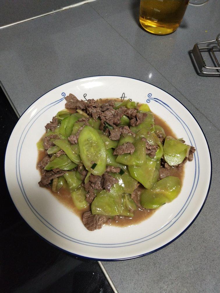 黄瓜炒牛肉