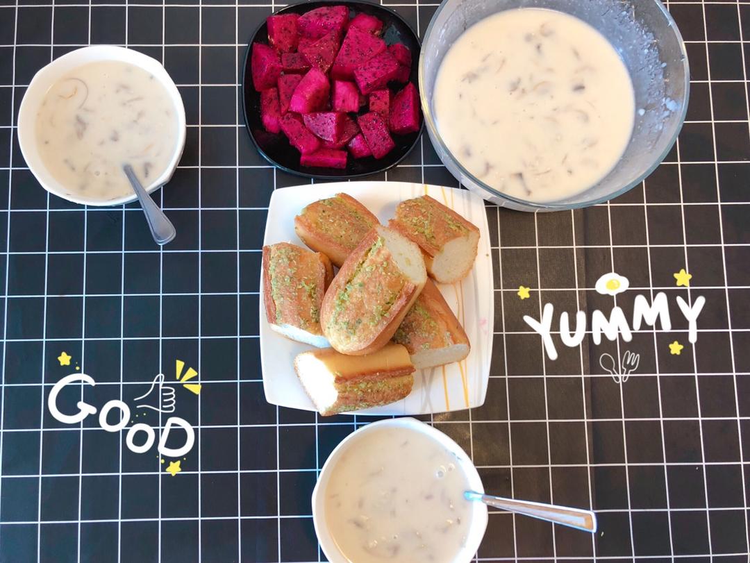 鸡肉蘑菇奶油浓汤