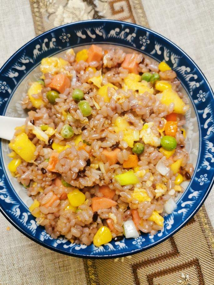 虾仁菠萝炒饭