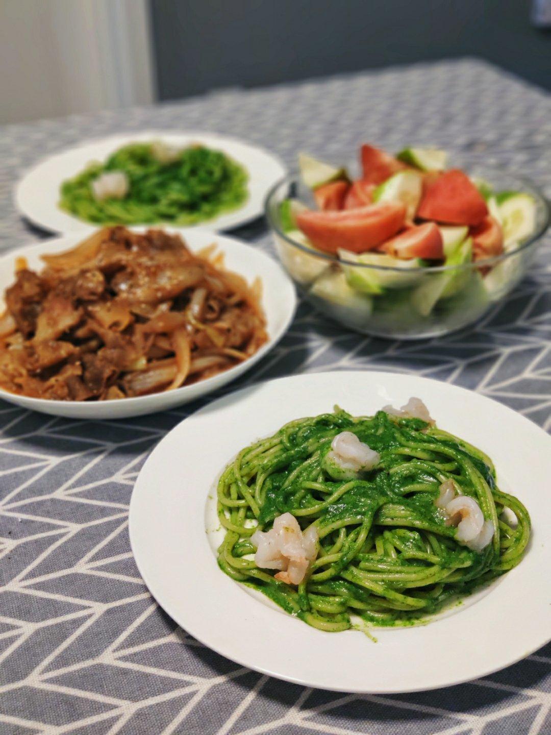 菠菜意面