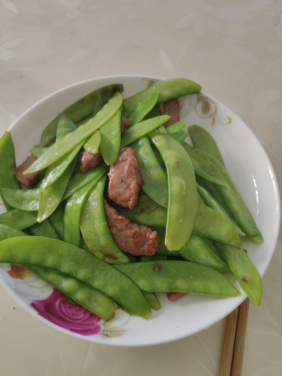 嫩滑蚝油牛肉炒荷兰豆