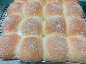 好吃的面包自己做--椰蓉挤挤面包的做法 步骤22