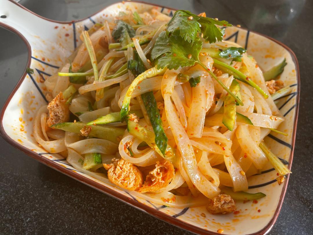 又到了吃凉皮的日子