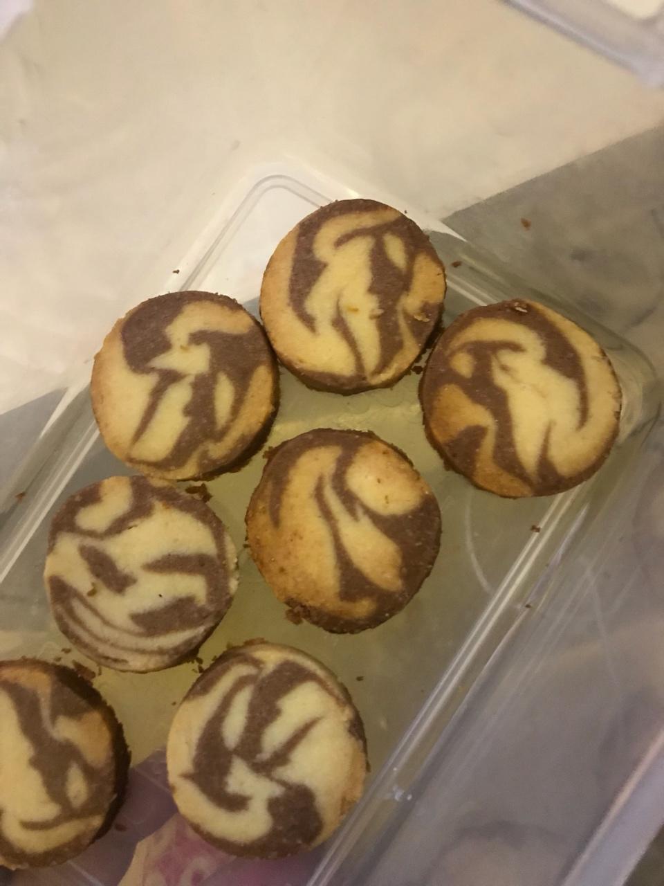 双色大理石纹饼干制作方法（花纹整形详细图解版）