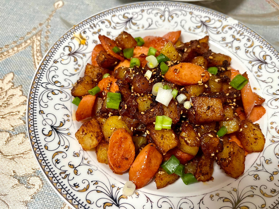 香辣过瘾的孜然土豆火腿，比路边摊还好吃