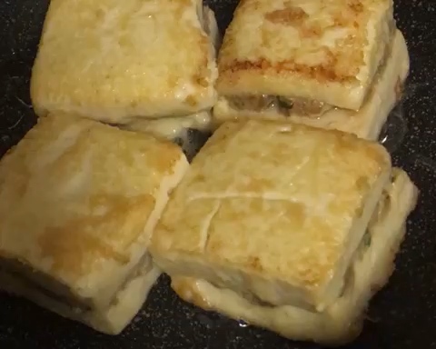 砂锅酿豆腐的做法 步骤5