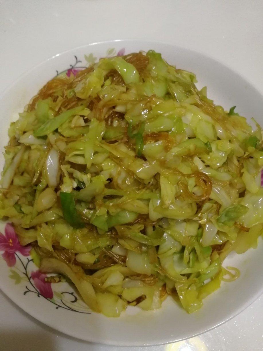 卷心菜炒粉丝 Glass noodles with Cabbage