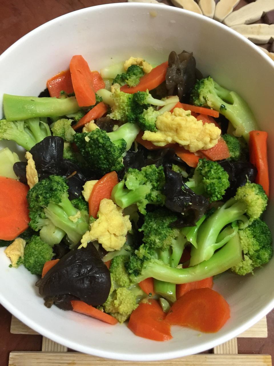 家常菜 西兰花素炒 黯之凌光做的西兰花素炒
