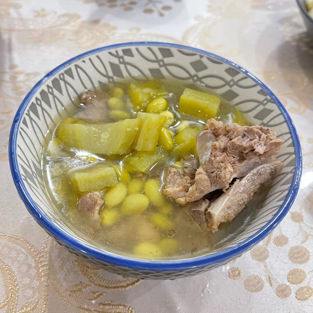 清热解毒祛湿 ——排骨苦瓜汤