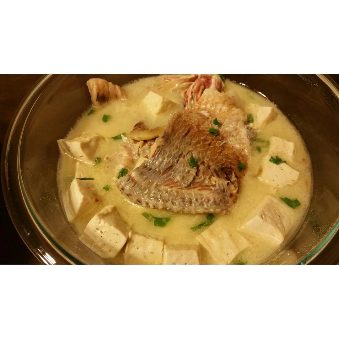 鲫鱼豆腐汤