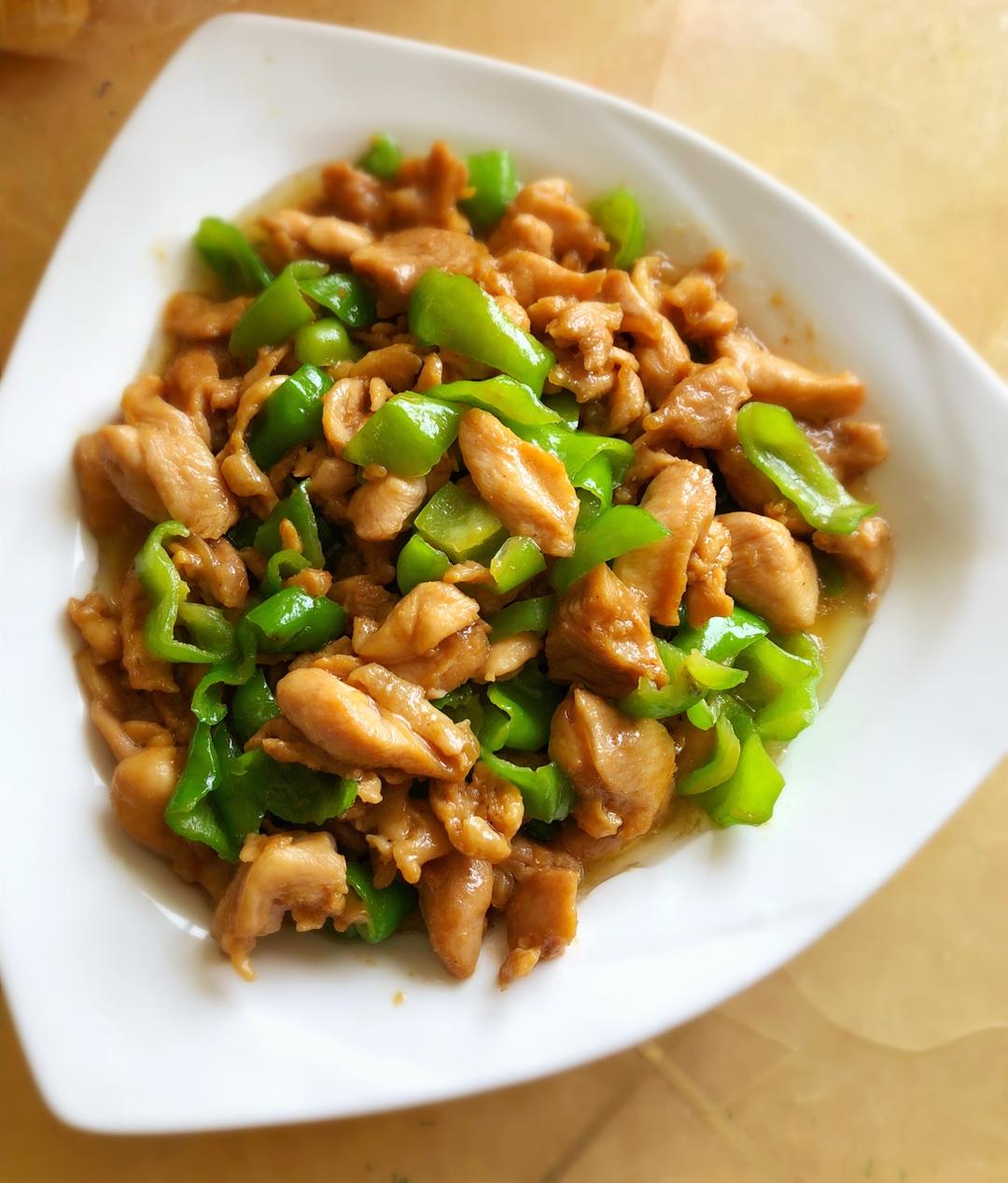 青椒炒鸡腿肉（大厨级别）