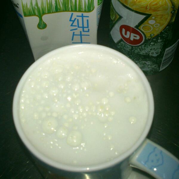 紫蓦墨做的忌廉沟鲜奶