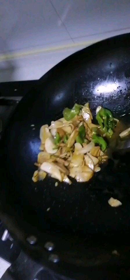 超好吃的杏鲍菇炒肉