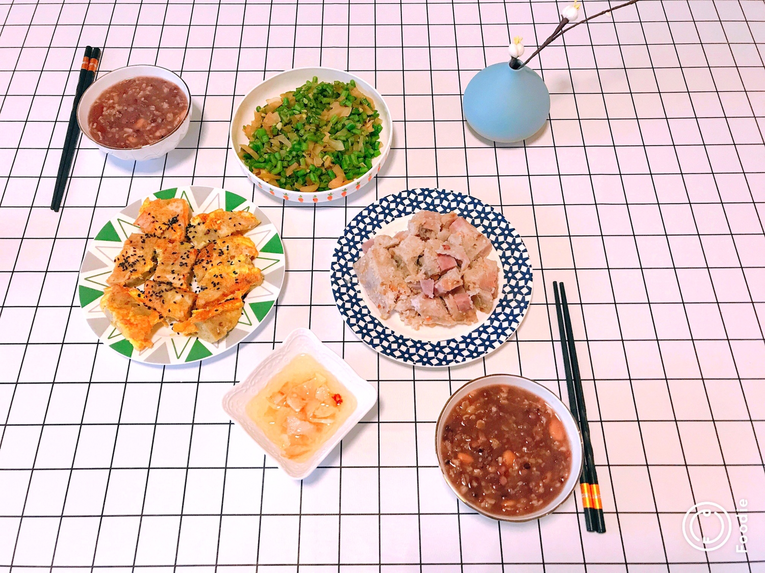 营养早餐系列-杂粮粥+自制芋头糕双吃+潮州咸菜炒豆角粒的做法