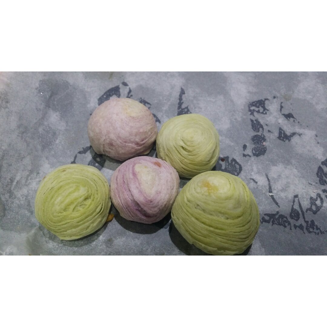 蛋黄酥~紫薯、抹茶、原味~花好月圆，中秋快乐~内附一次做六色蛋黄酥方法~