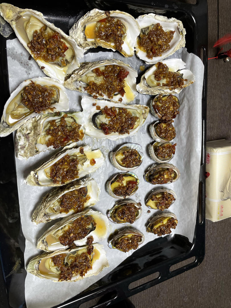 【黑暗料理别学】万能黄金比例蒜蓉酱【蒸烤生蚝，海鲜，茄子，蒜蓉小龙虾基础酱料……】
