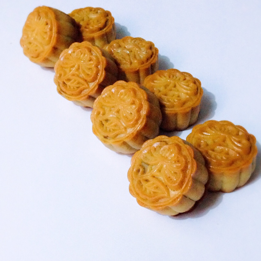 广式月饼——蛋黄莲蓉月饼