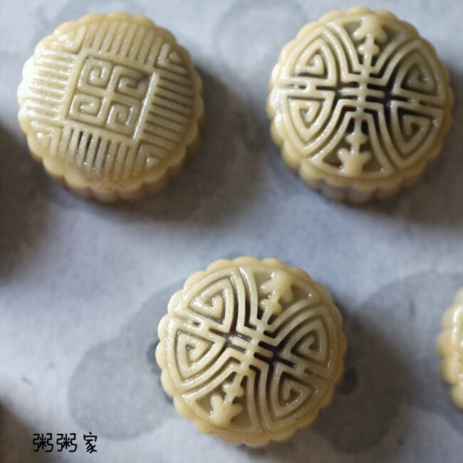 广式月饼——蛋黄莲蓉月饼
