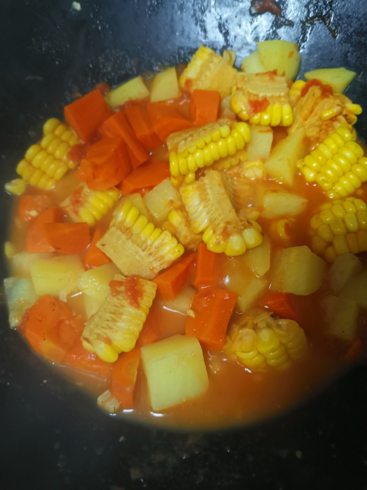 土豆胡萝卜玉米养生汤