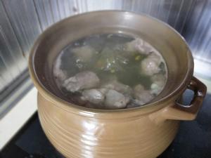 绿豆紫菜排骨汤的做法 步骤2