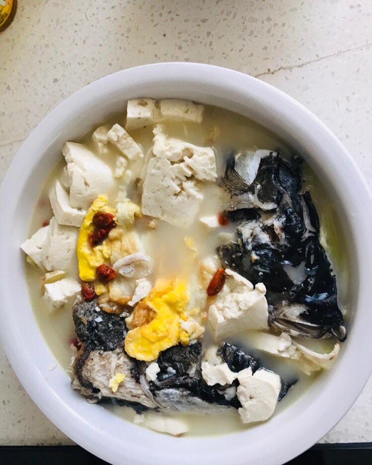 鱼头豆腐汤