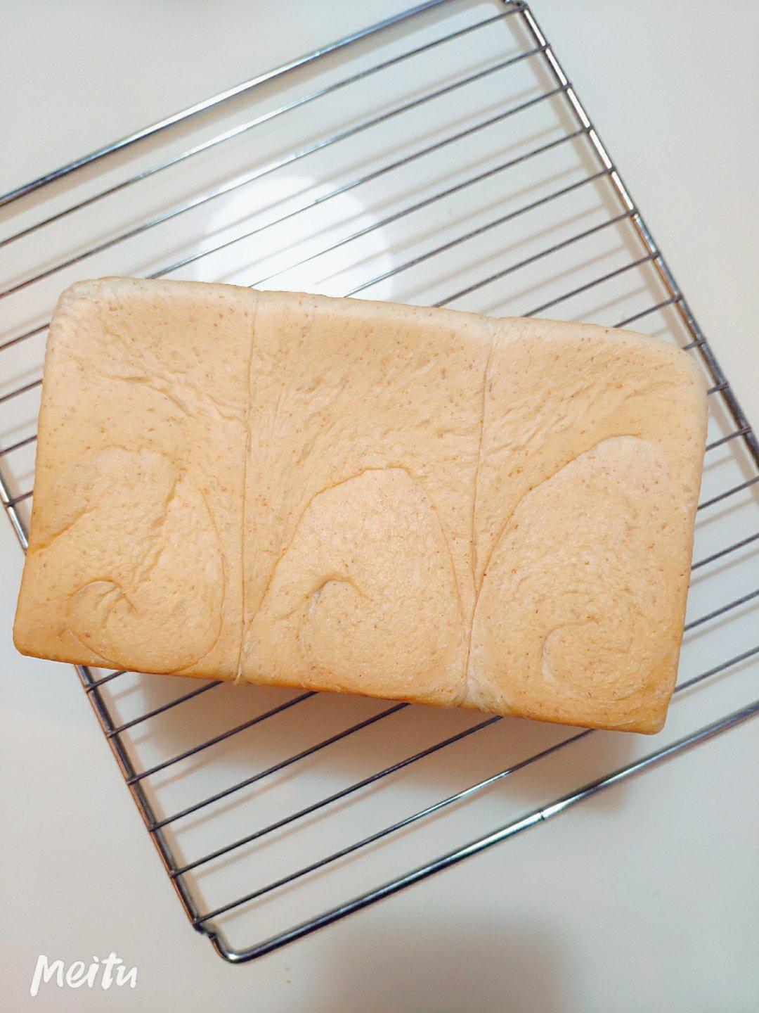 吐司，奶香手撕面包，超级香浓