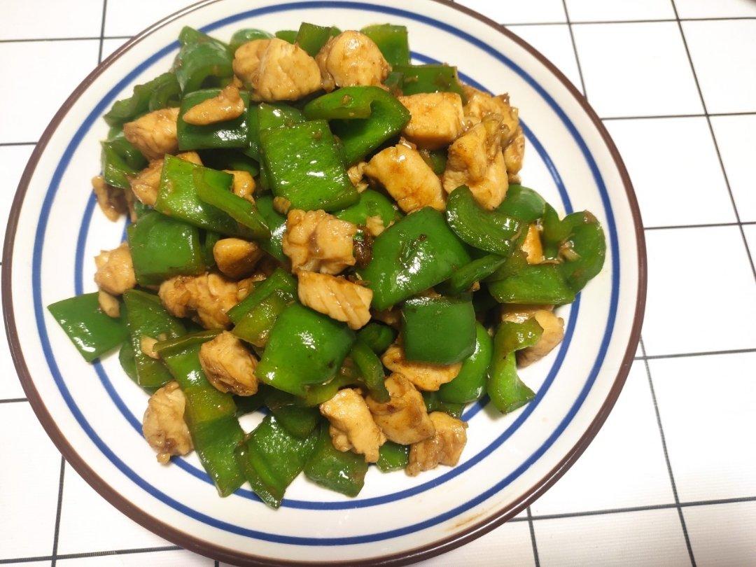 家常快手菜青椒炒鸡丁