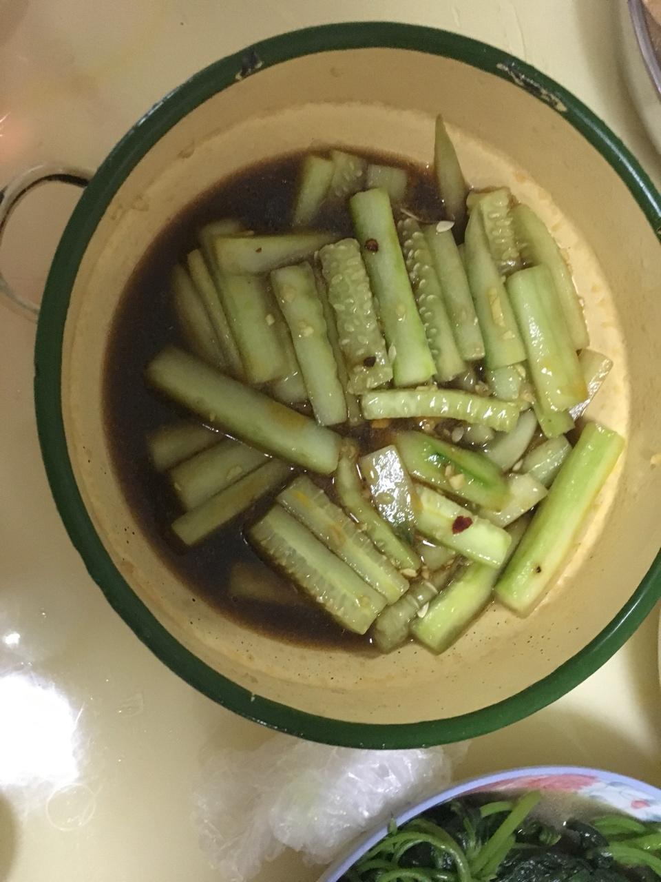 凉拌黄瓜