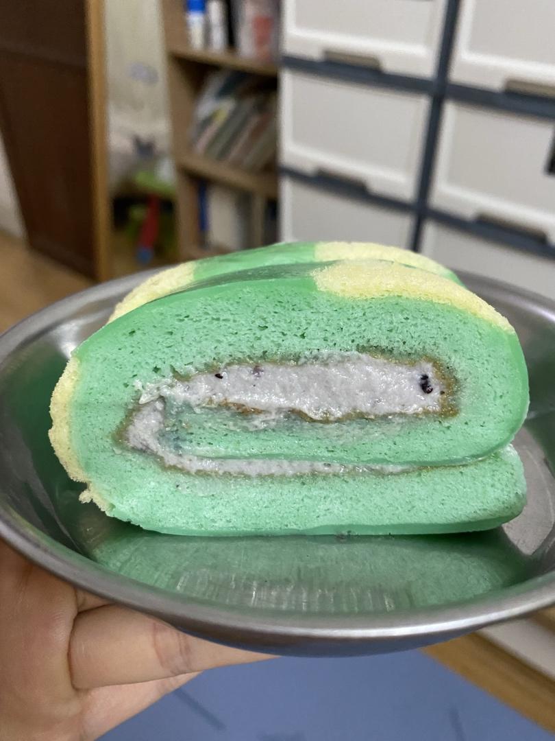 蓝天白云蛋糕卷