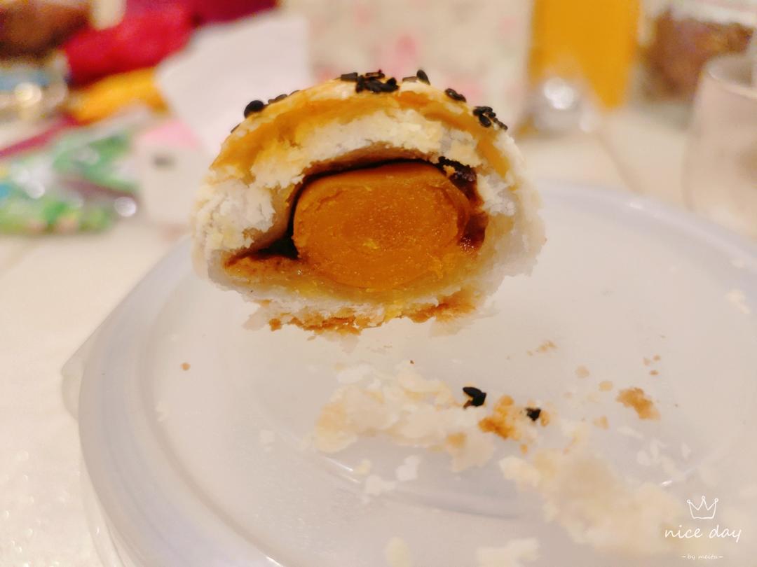 蛋黄酥