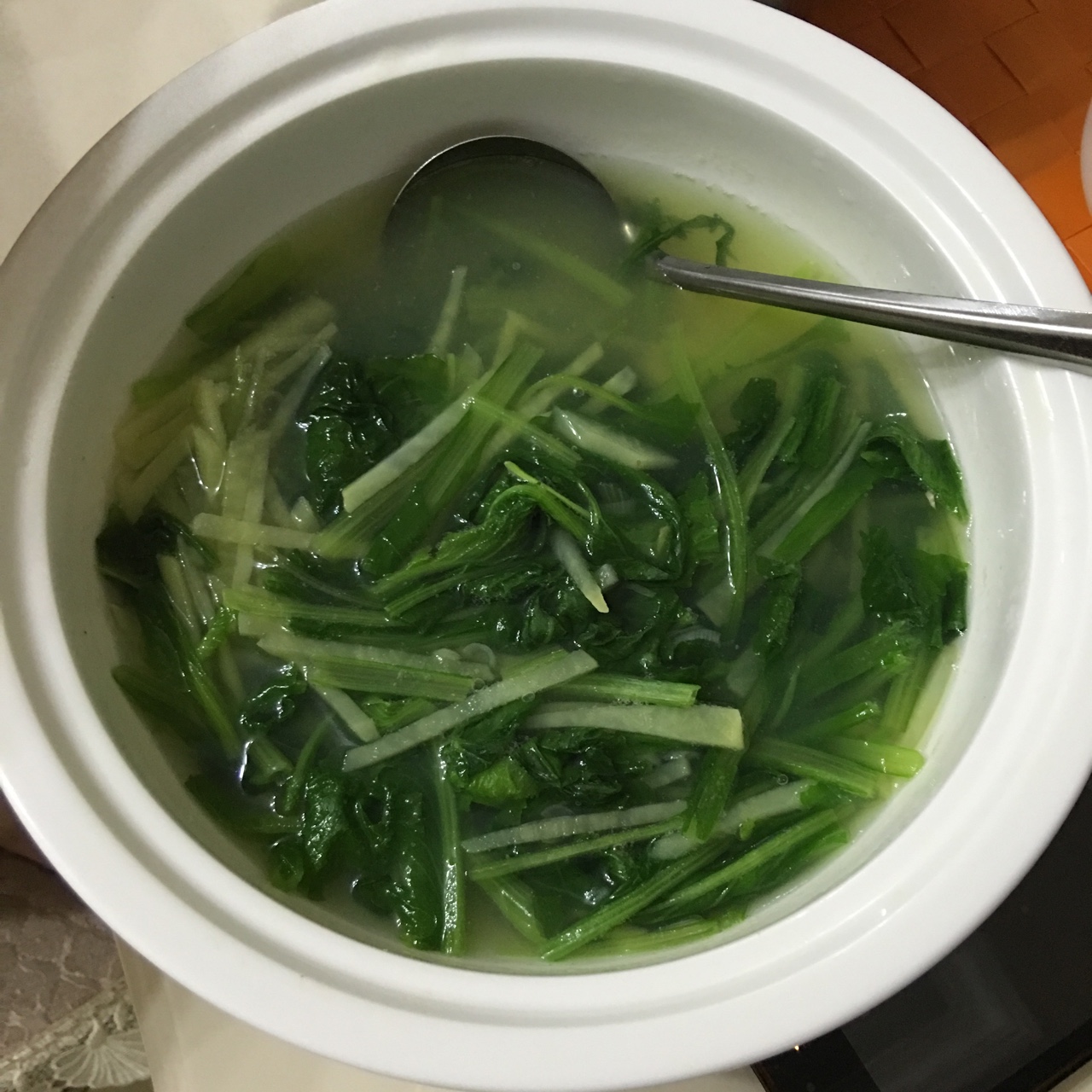 土豆丝白菜汤图片