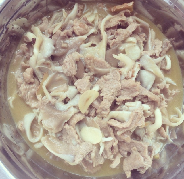 蘑菇炒肉丝