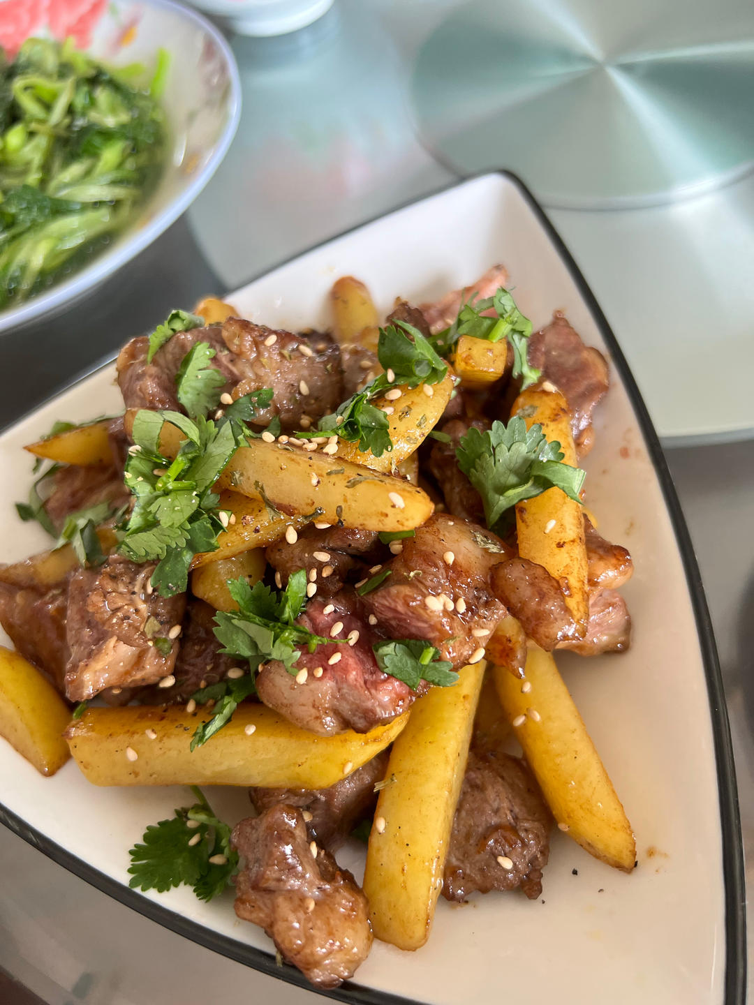 嫩滑爽口❗️一吃就上瘾的牛排土豆煎锅巨简单