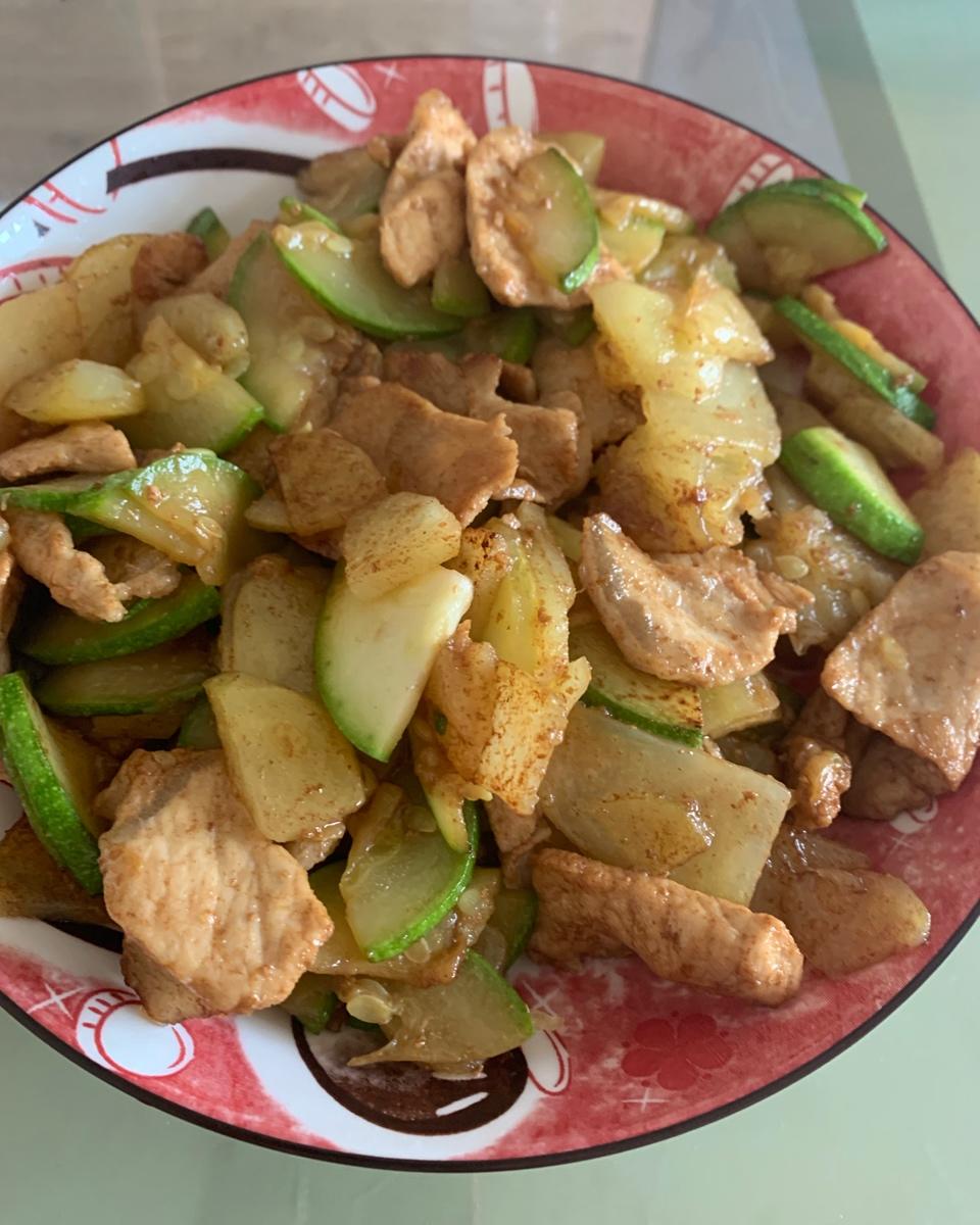 【西葫芦炒土豆图片】森绘小梨佳_下厨房
