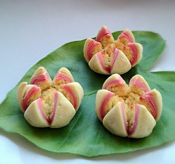 椰蓉荷花酥 宁静anru做的椰蓉荷花酥 第一次做双色