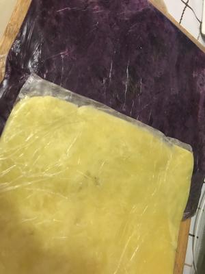 香煎土豆泥紫薯泥吐司卷的做法 步骤1